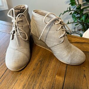 Women's Lace-Up Wedge Ankle Boots